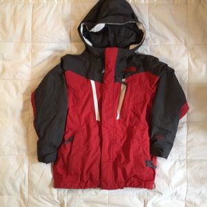 Size 6 North face skicoat  3 in 1.  Fleece + Coat